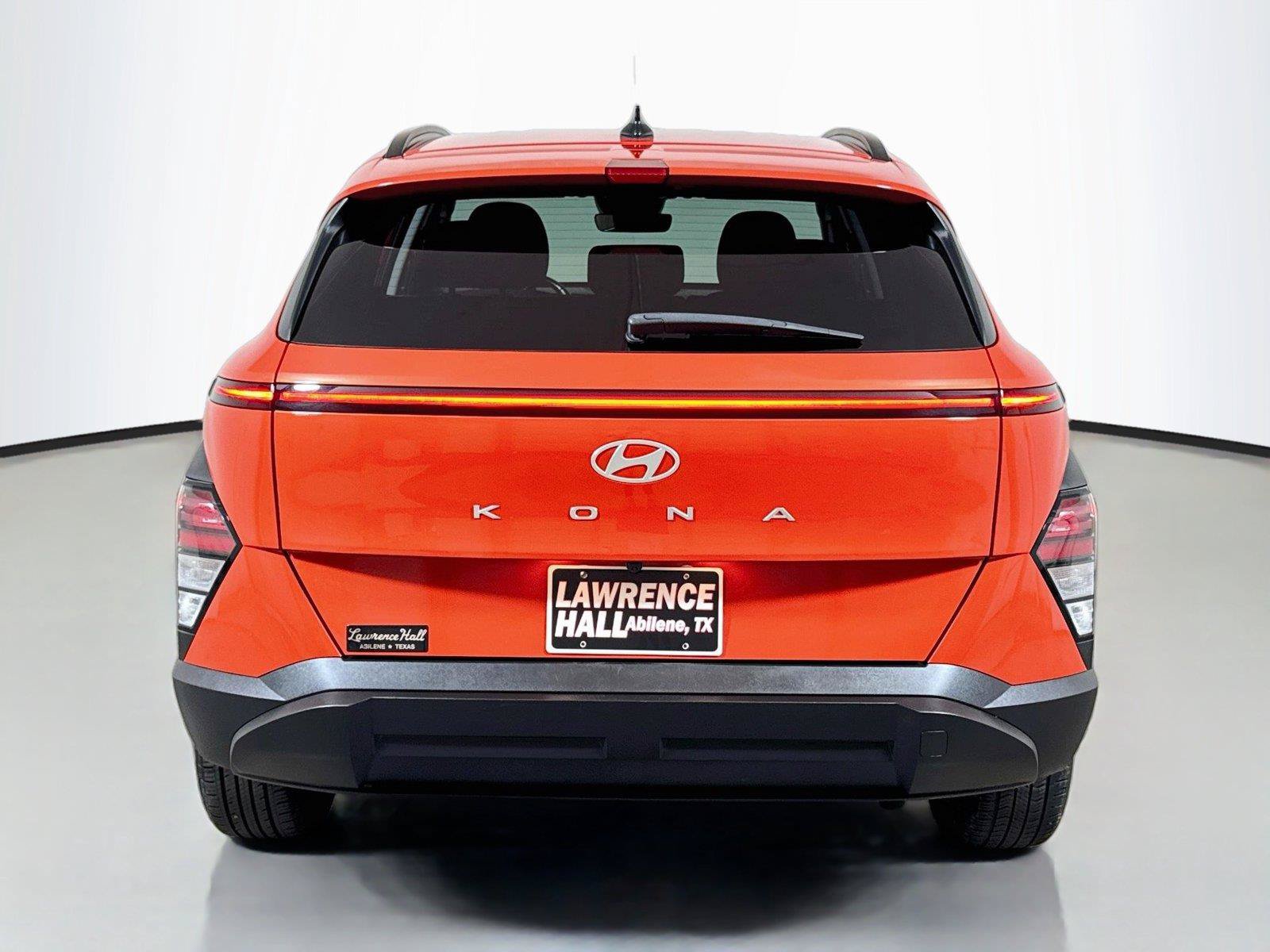 Used 2025 Hyundai Kona SEL FWD image 5