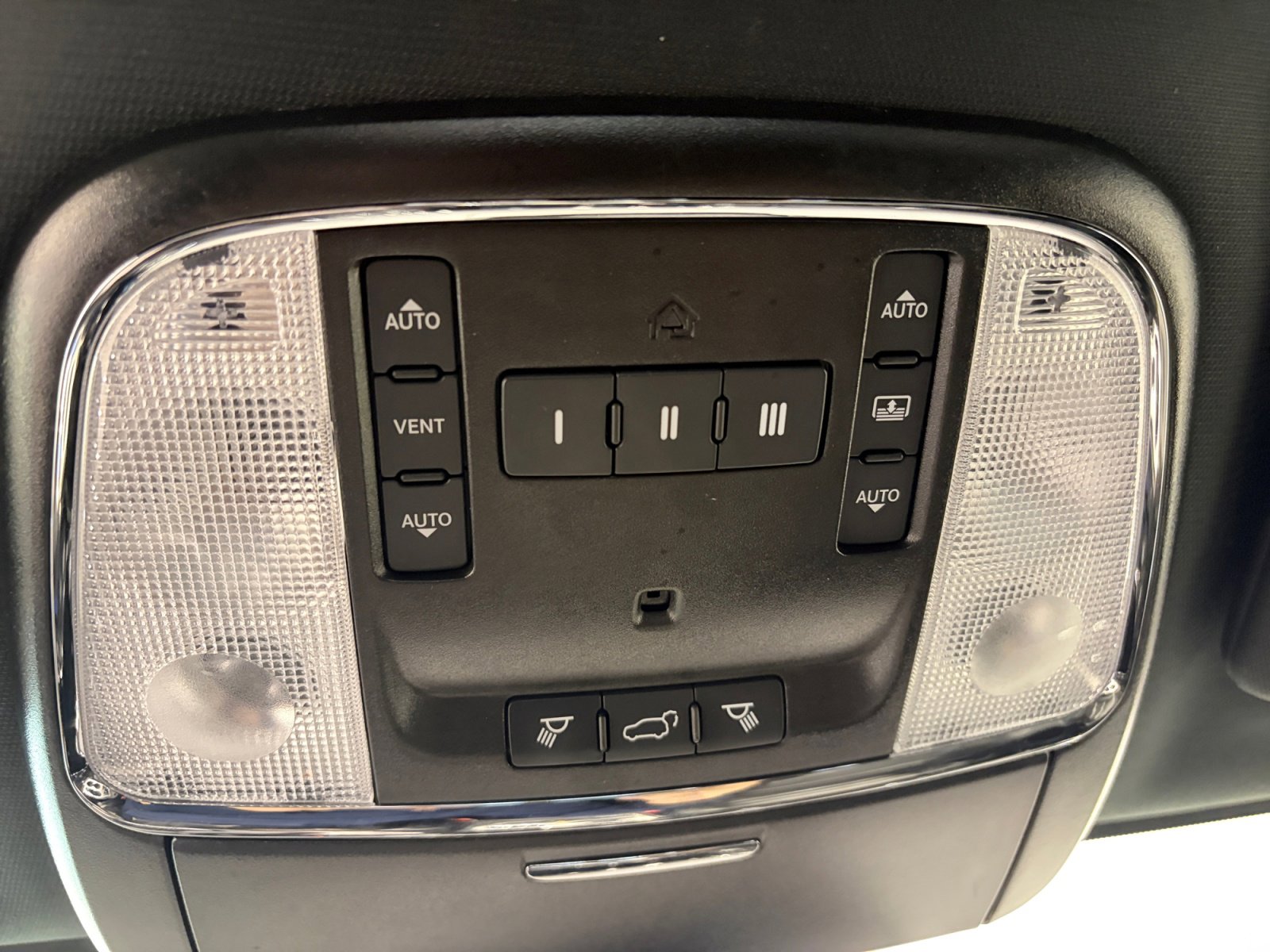 Used 2021 Jeep Grand Cherokee Limited w/ Luxury Group II AWD/4WD image 29