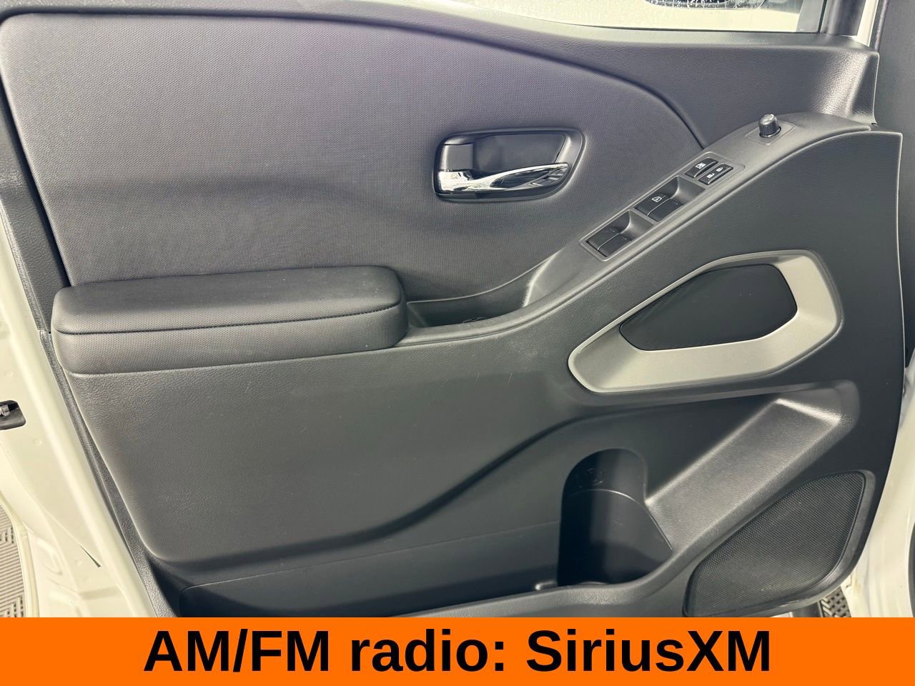 Used 2024 Nissan Frontier SV AWD/4WD image 9