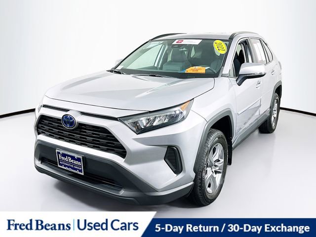 Used 2022 Toyota RAV4 LE image 3