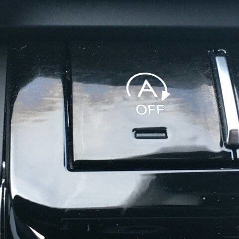 Used 2023 Jeep Grand Cherokee Altitude image 22