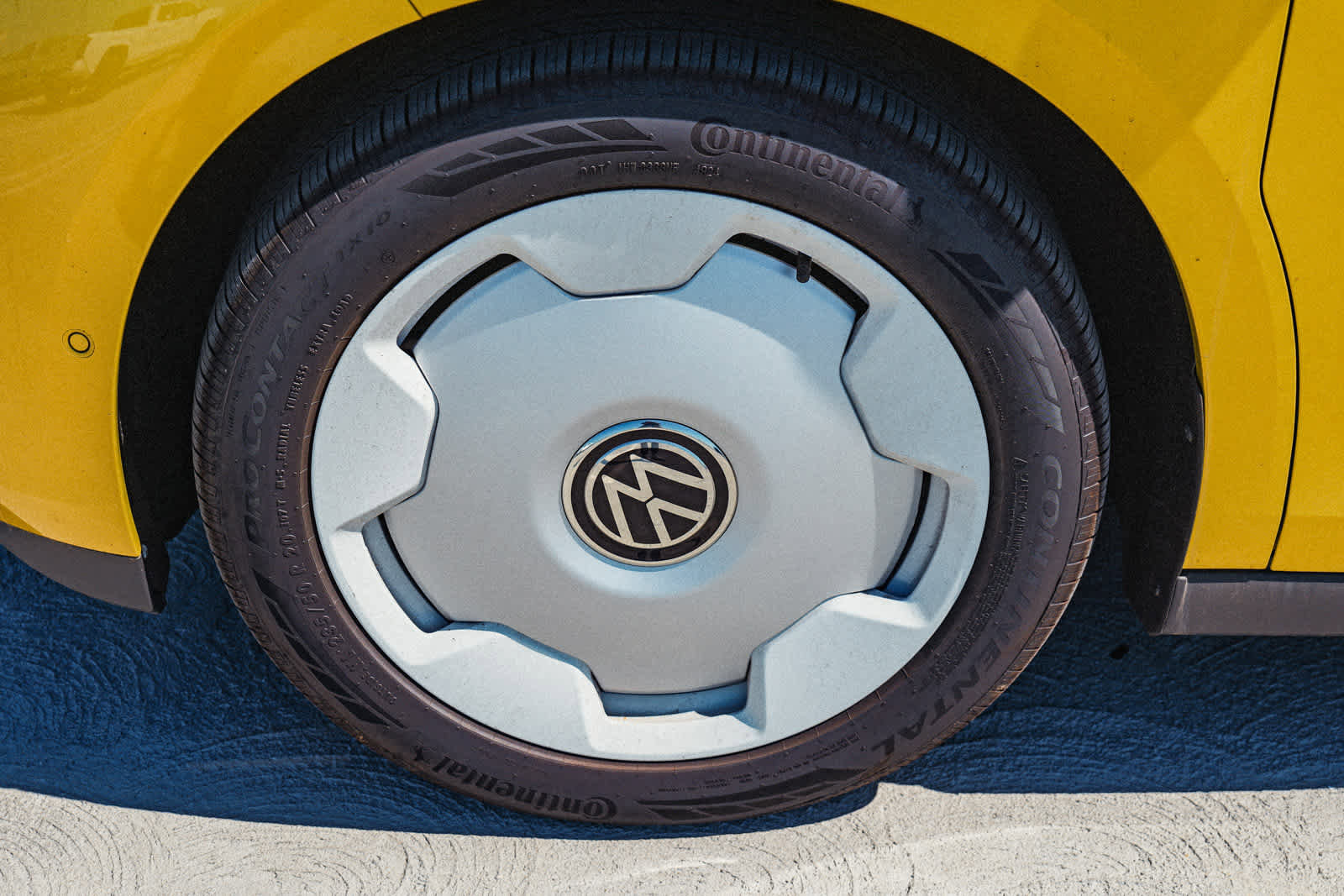 New 2025 Volkswagen ID. Buzz 1st Edition image 11