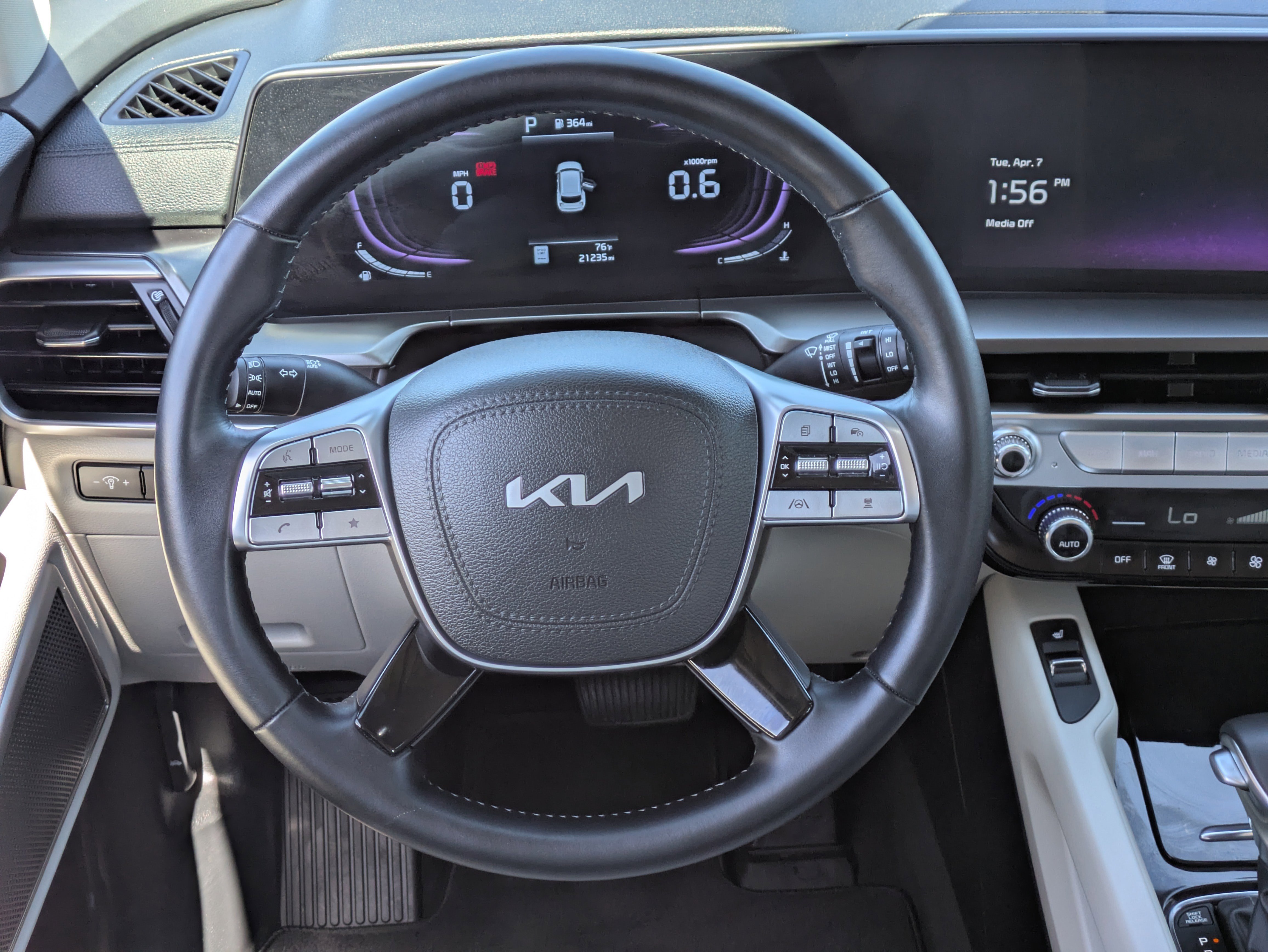 Used 2025 Kia Telluride S FWD image 21