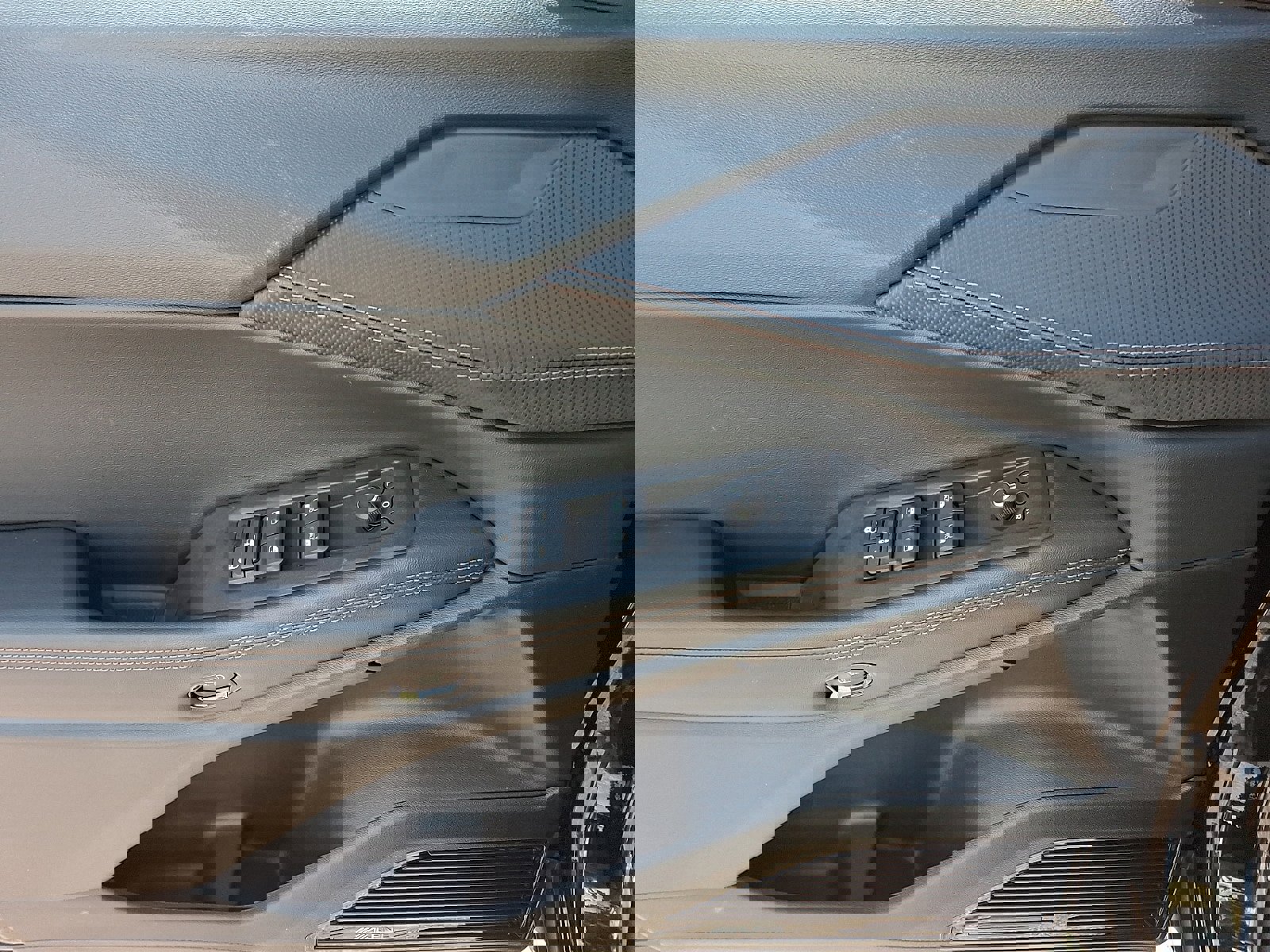 New 2026 Jeep Cherokee Limited image 12