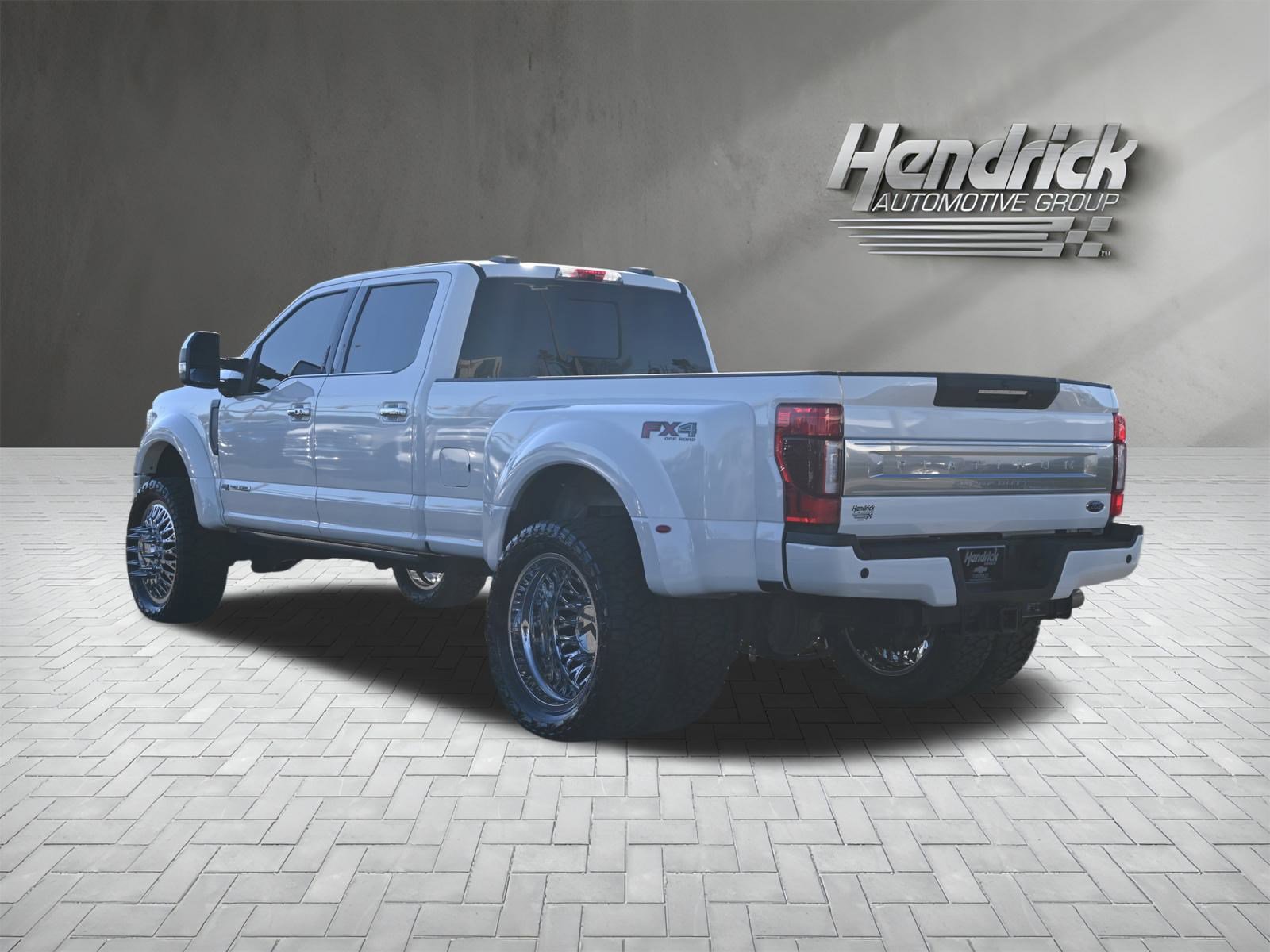 Used 2022 Ford F450 Platinum w/ FX4 Off-Road Package image 9