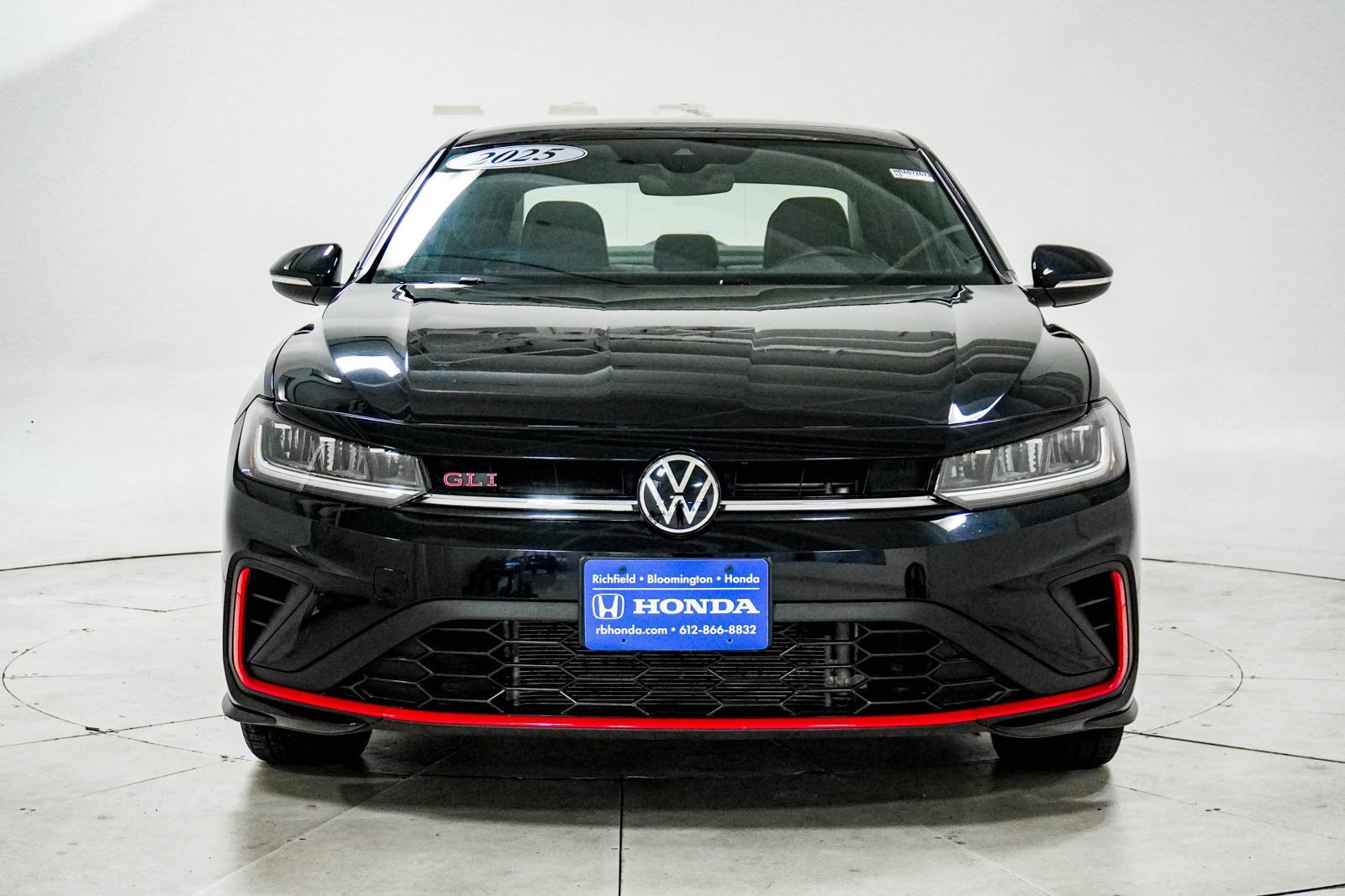 Used 2025 Volkswagen Jetta GLI Autobahn image 14