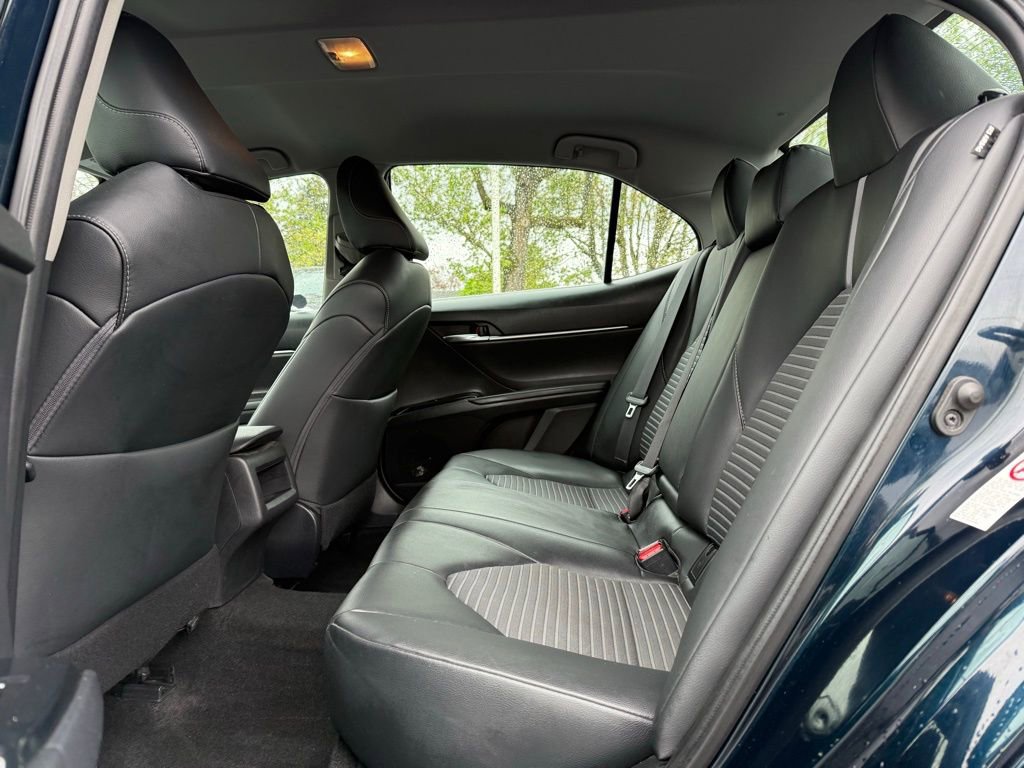 Used 2019 Toyota Camry SE image 16