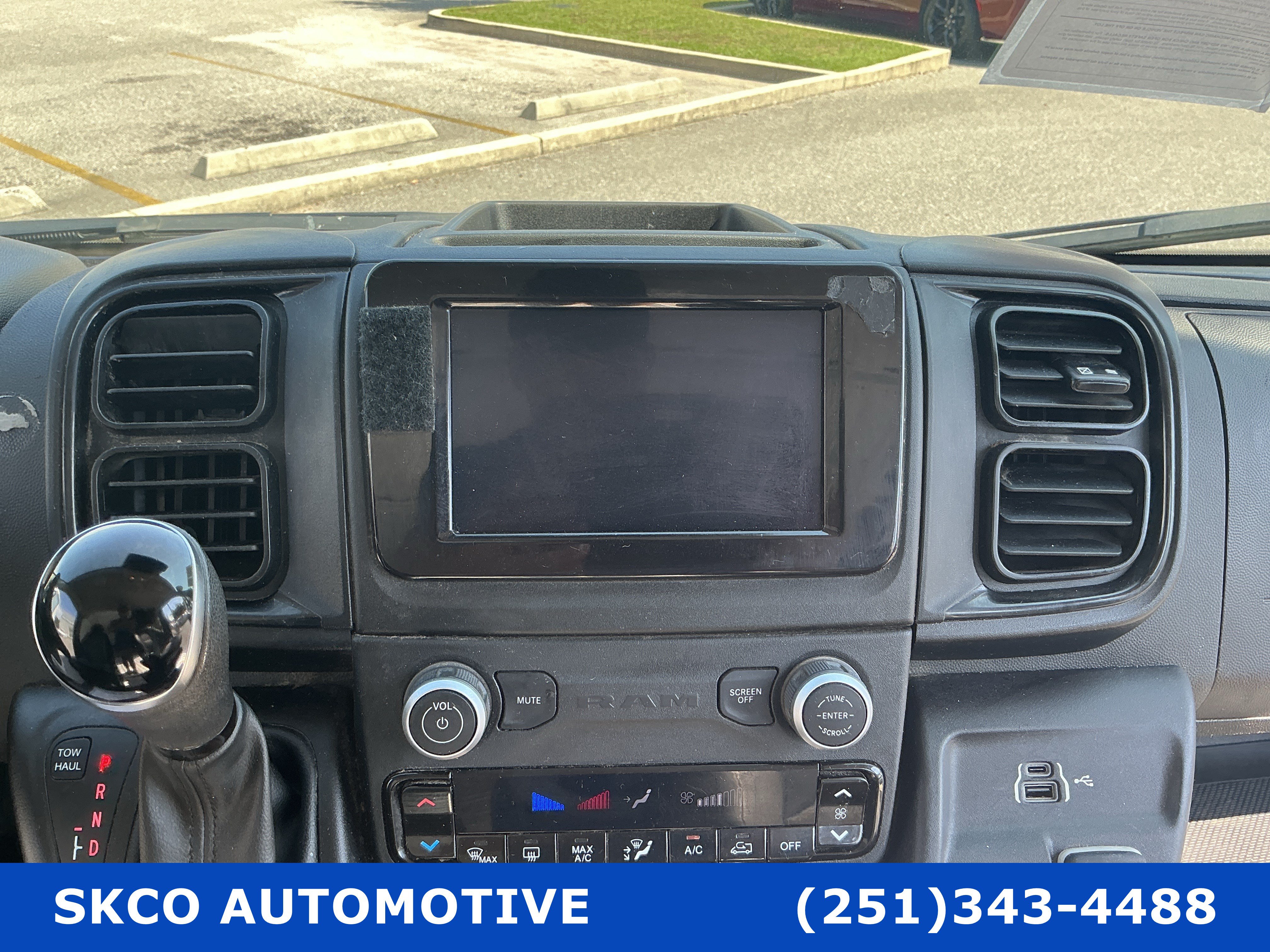 Used 2025 RAM ProMaster 2500 w/ Convenience Group FWD image 16
