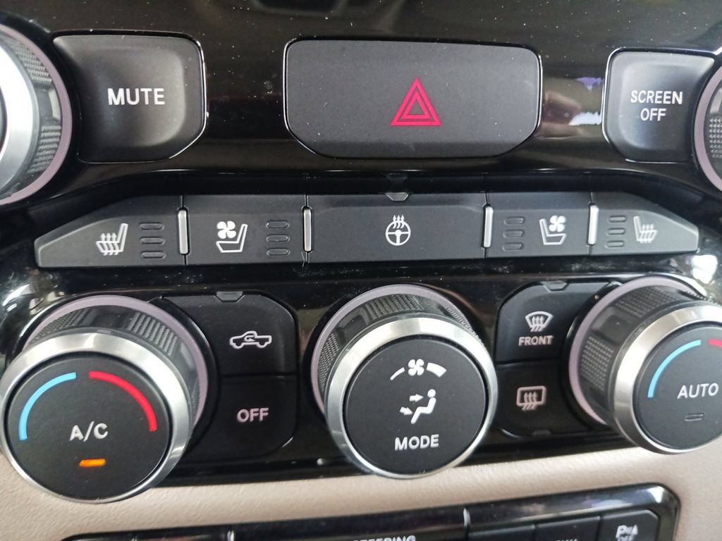 Used 2021 RAM 1500 Laramie AWD/4WD image 26