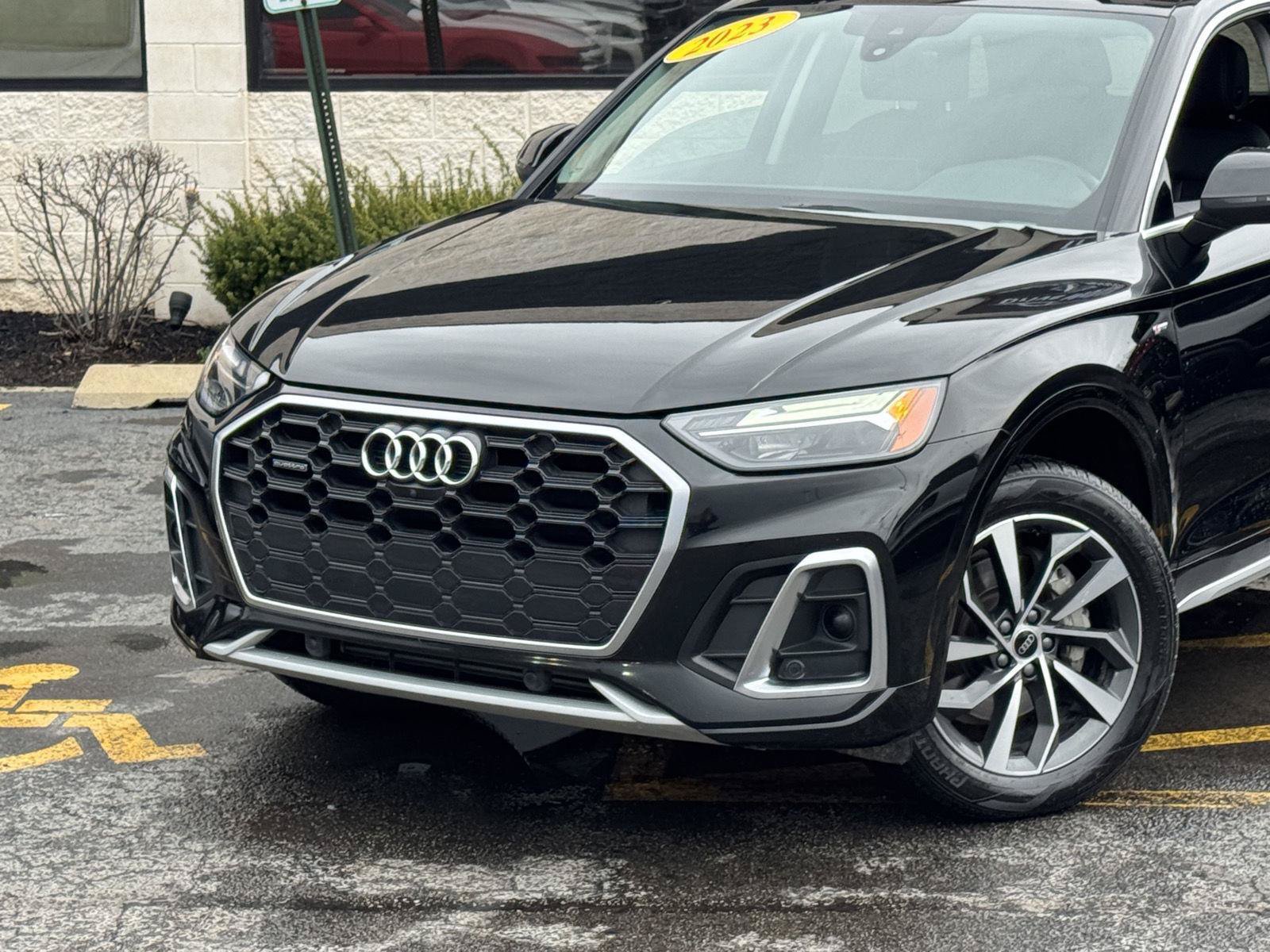 Used 2023 Audi Q5 2.0T Premium Plus w/ Premium Plus Package AWD/4WD image 3