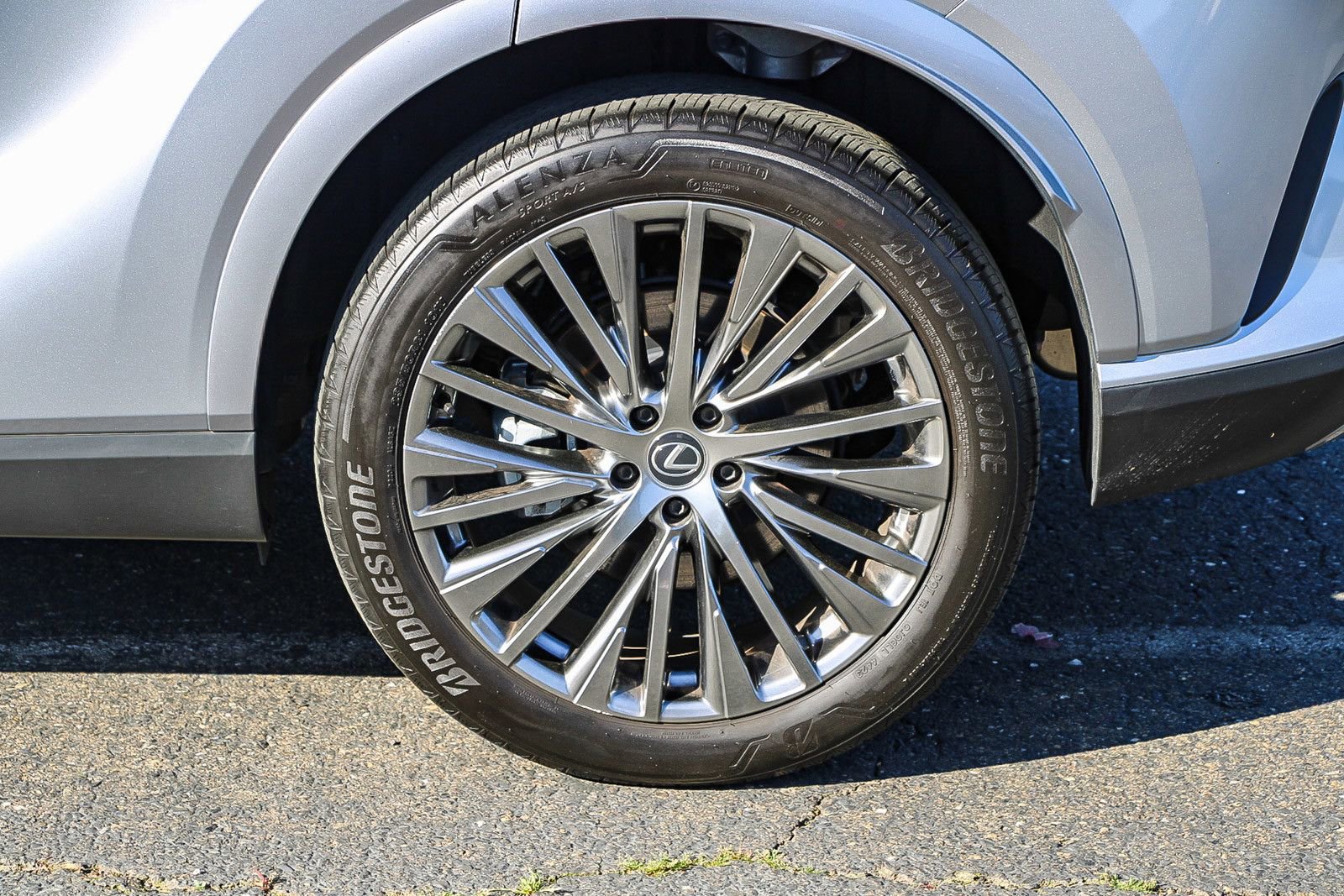 Used 2024 Lexus RX 450h AWD w/ Convenience Package image 10