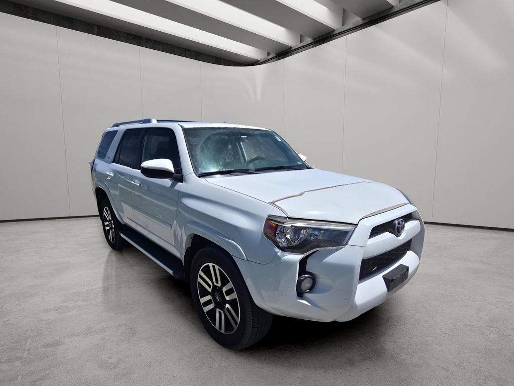 Used 2014 Toyota 4Runner SR5 AWD/4WD image 7