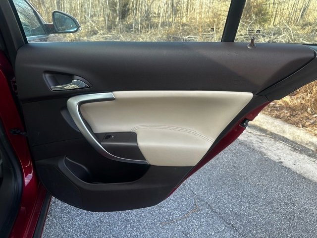 Used 2013 Buick Regal Premium image 19