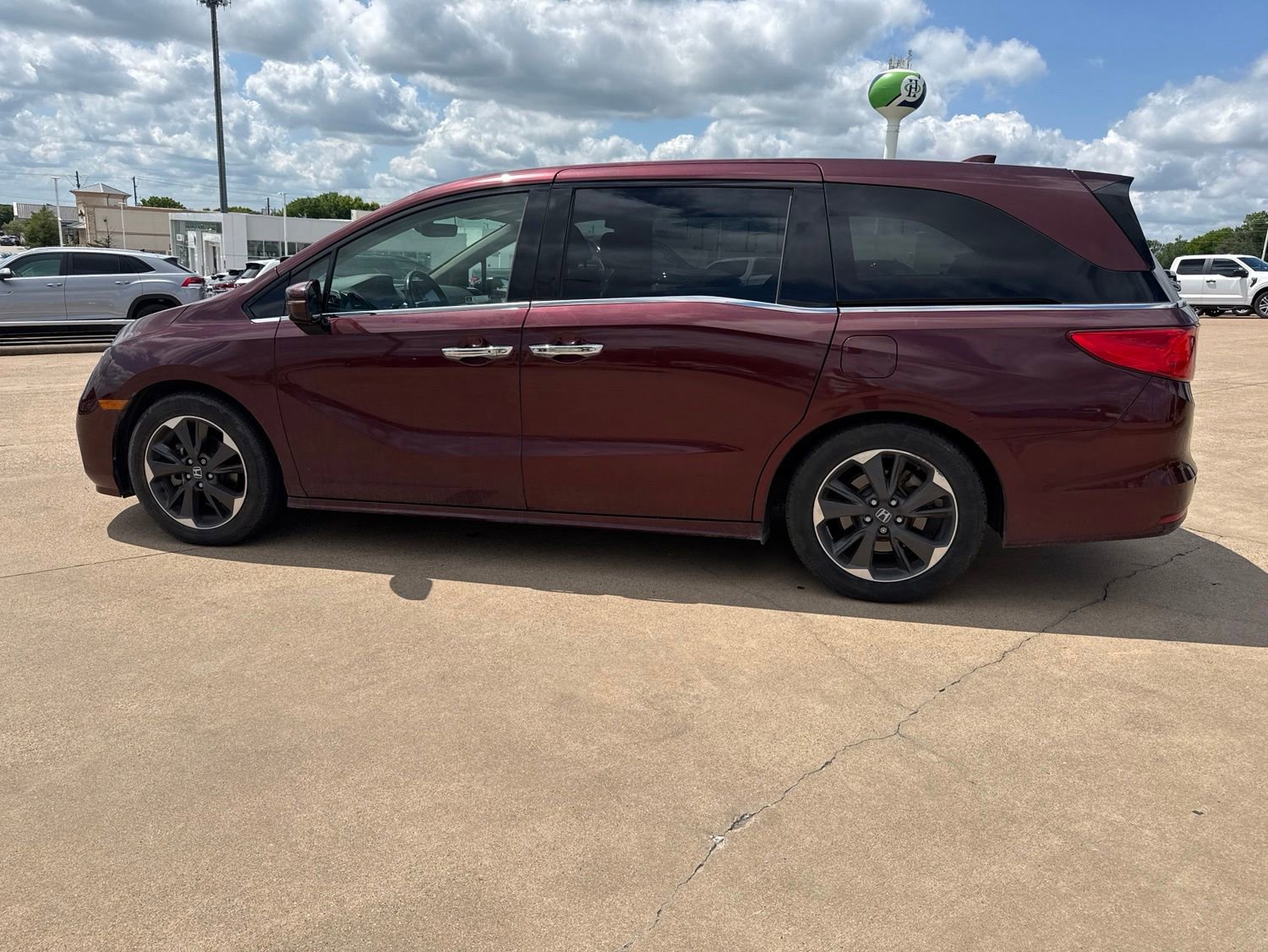 Used 2021 Honda Odyssey Elite image 4