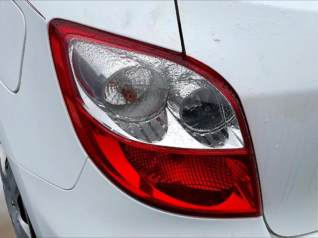 Used 2011 Toyota Matrix FWD image 22