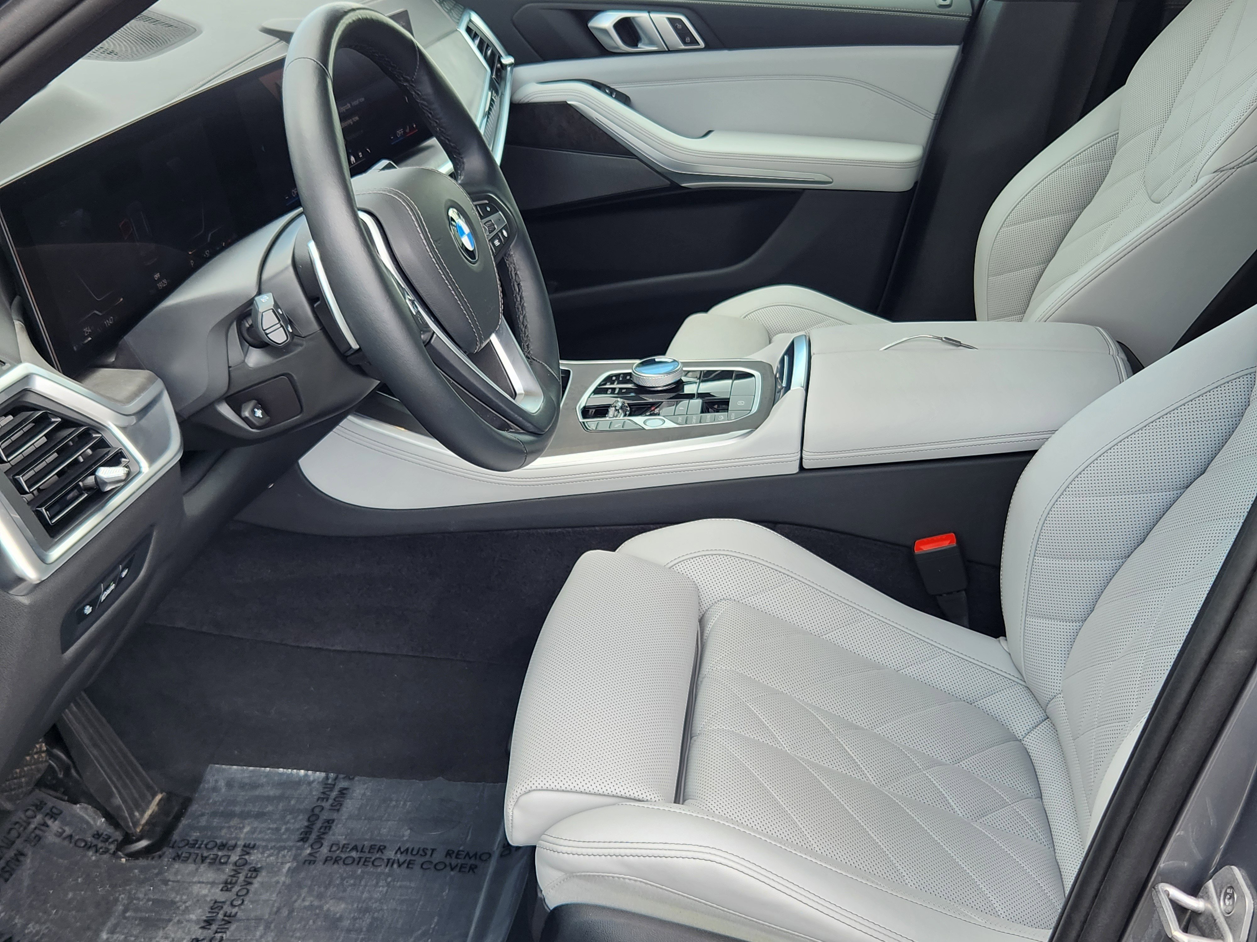 Used 2025 BMW X5 xDrive40i w/ Executive Package image 16