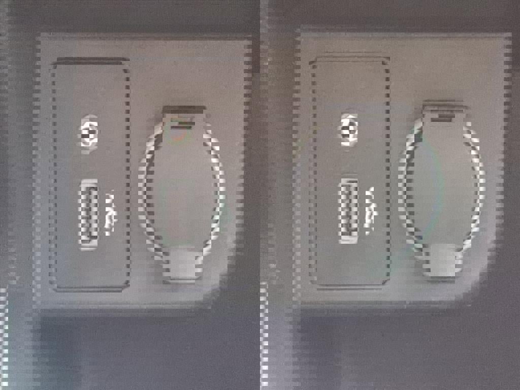 Used 2018 Nissan Kicks SV image 18