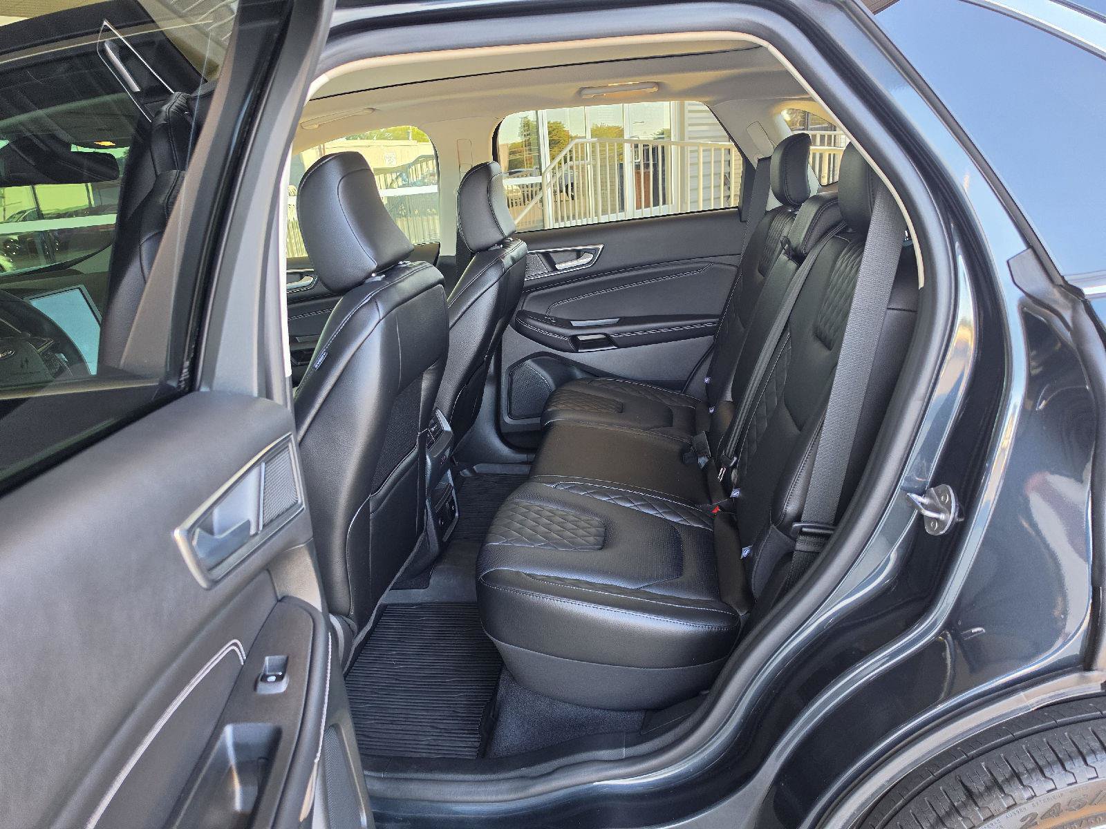 Used 2024 Ford Edge Titanium w/ Equipment Group 301A AWD/4WD image 9