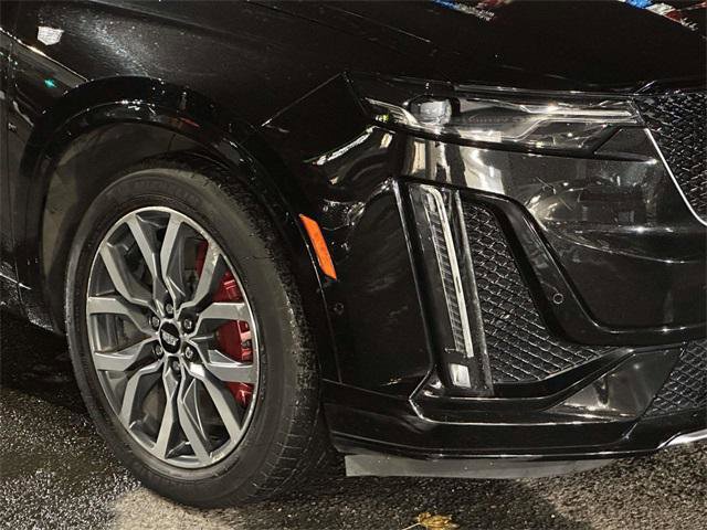 Used 2024 Cadillac XT6 Sport w/ Technology Package image 8
