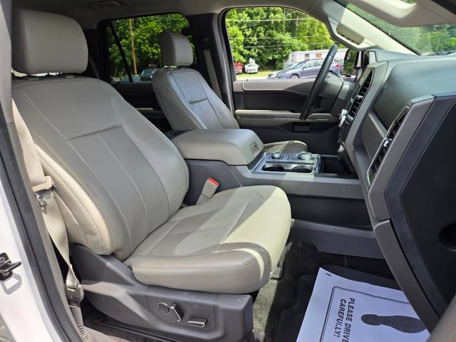 Used 2018 Ford Expedition XLT w/ Equipment Group 201A AWD/4WD image 19
