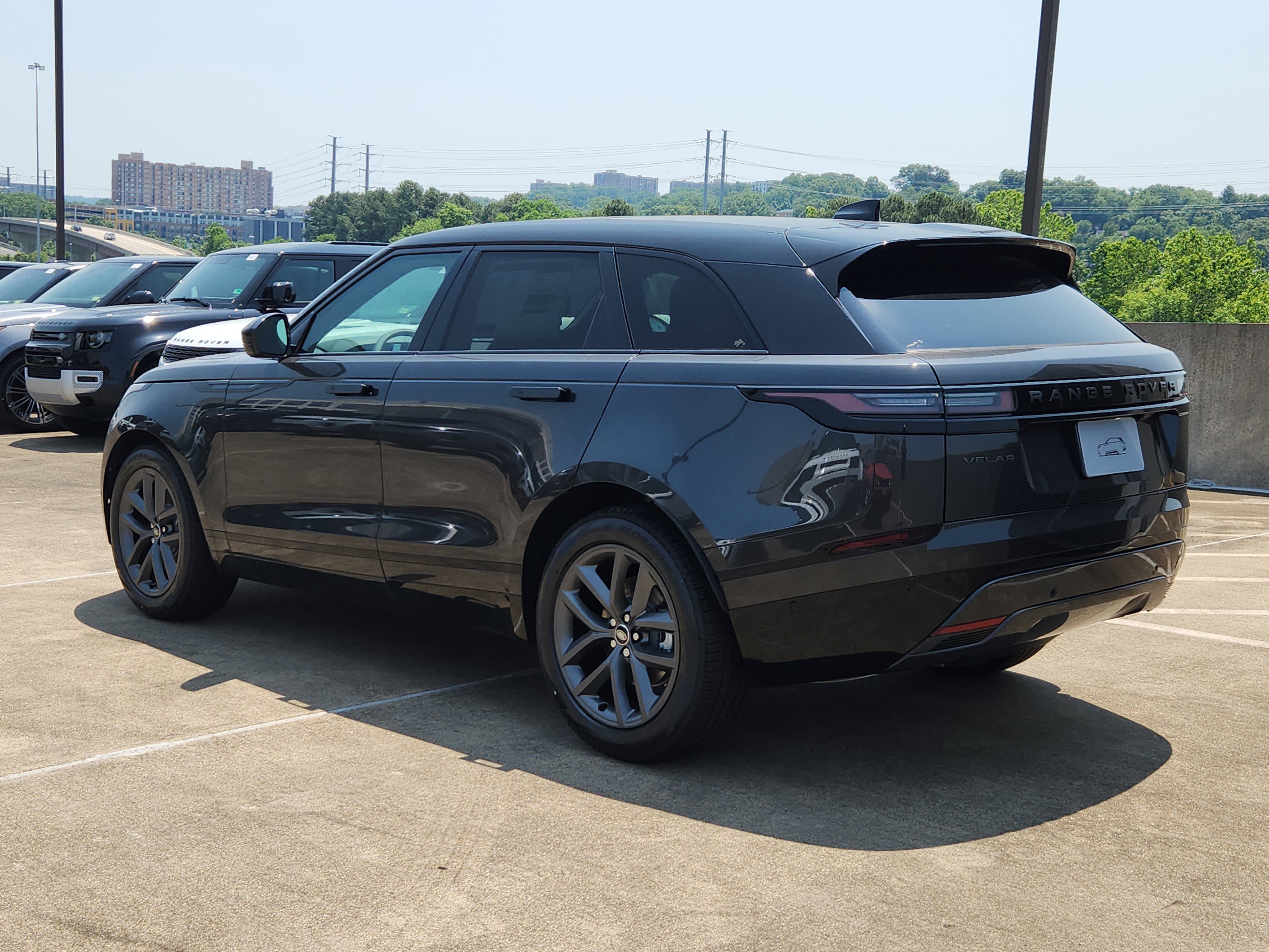 Used 2026 Land Rover Range Rover Velar Dynamic SE image 12