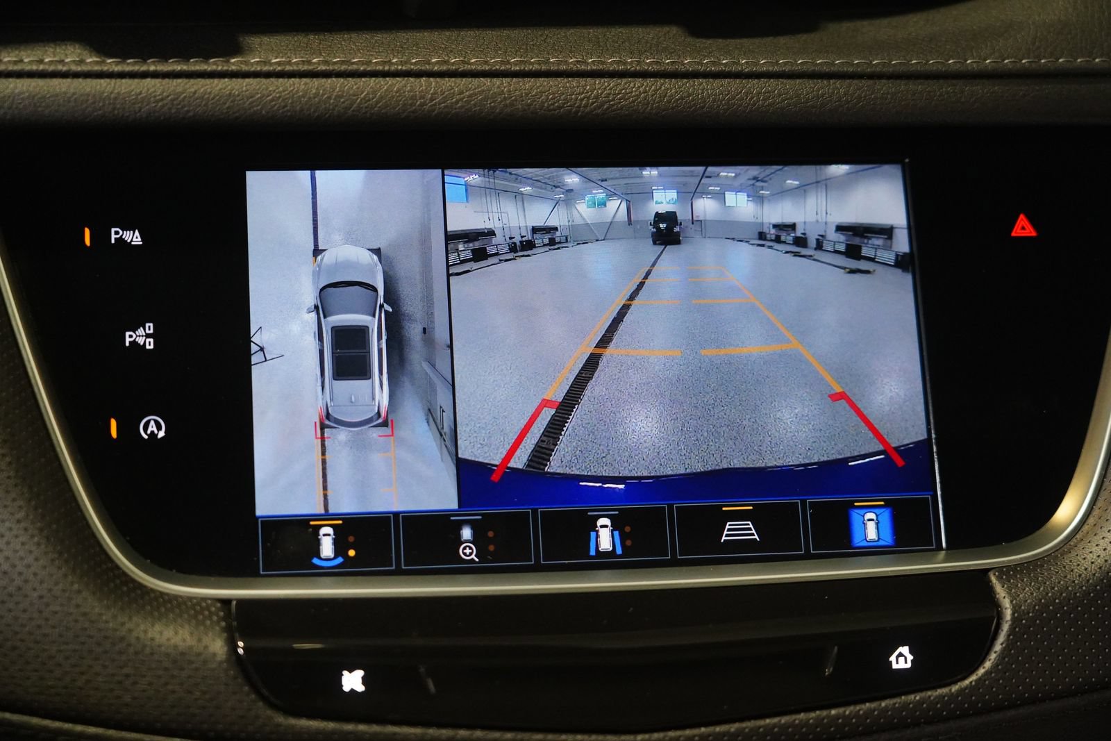 Used 2023 Cadillac XT5 Sportv w/ Technology Package AWD/4WD image 23