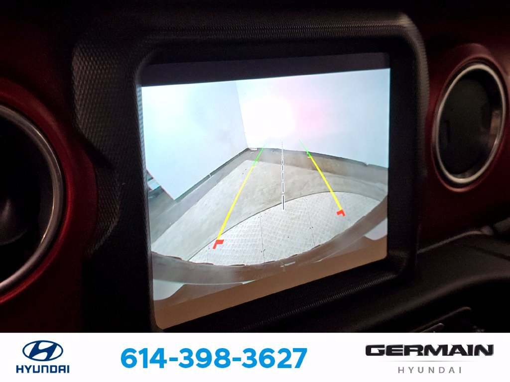 Used 2022 Jeep Wrangler Unlimited Rubicon w/ Cold Weather Group AWD/4WD image 32