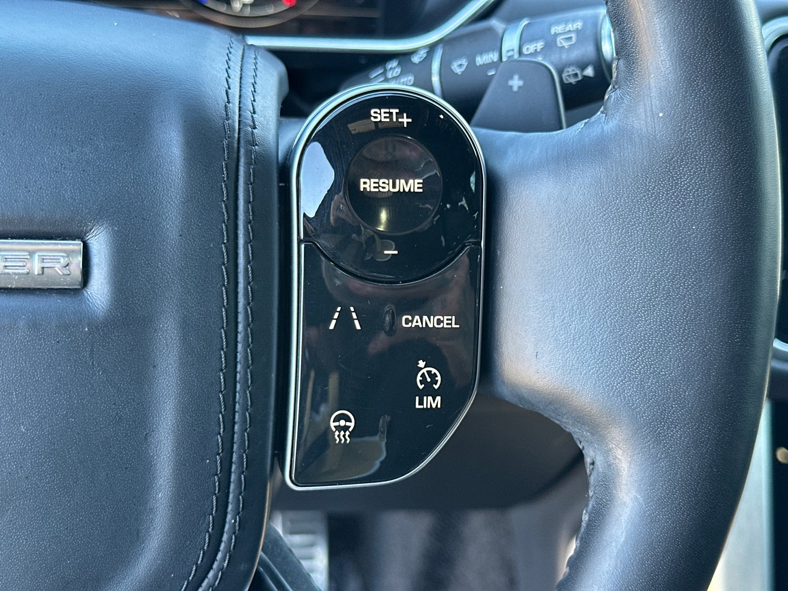 Used 2022 Land Rover Range Rover P525 Westminster Edition image 29