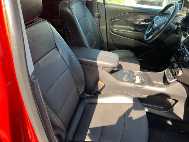 Used 2023 GMC Terrain SLT w/ Tech Package AWD/4WD image 10