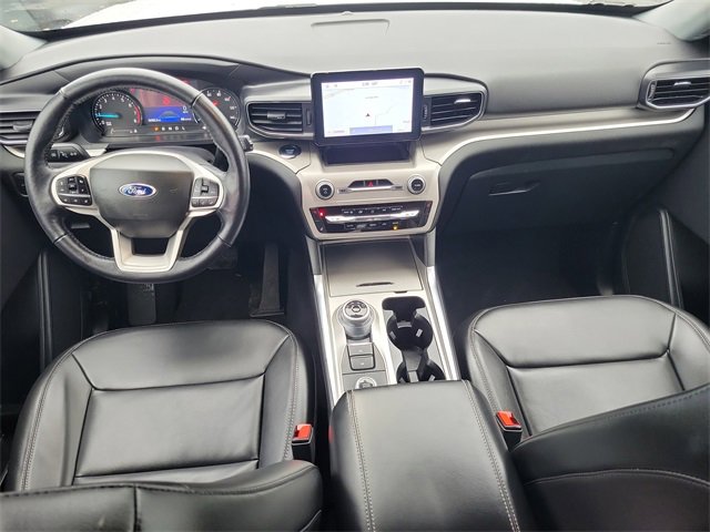Used 2022 Ford Explorer XLT w/ Equipment Group 202A image 28