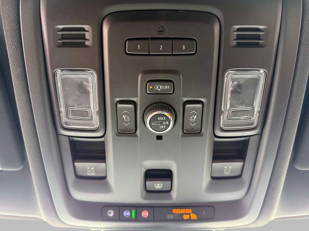 Used 2024 Chevrolet Suburban RST w/ Luxury Package image 29