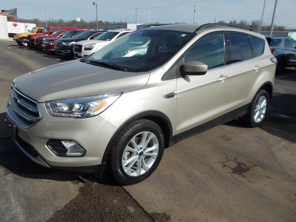 Used 2017 Ford Escape SE w/ Equipment Group 201A