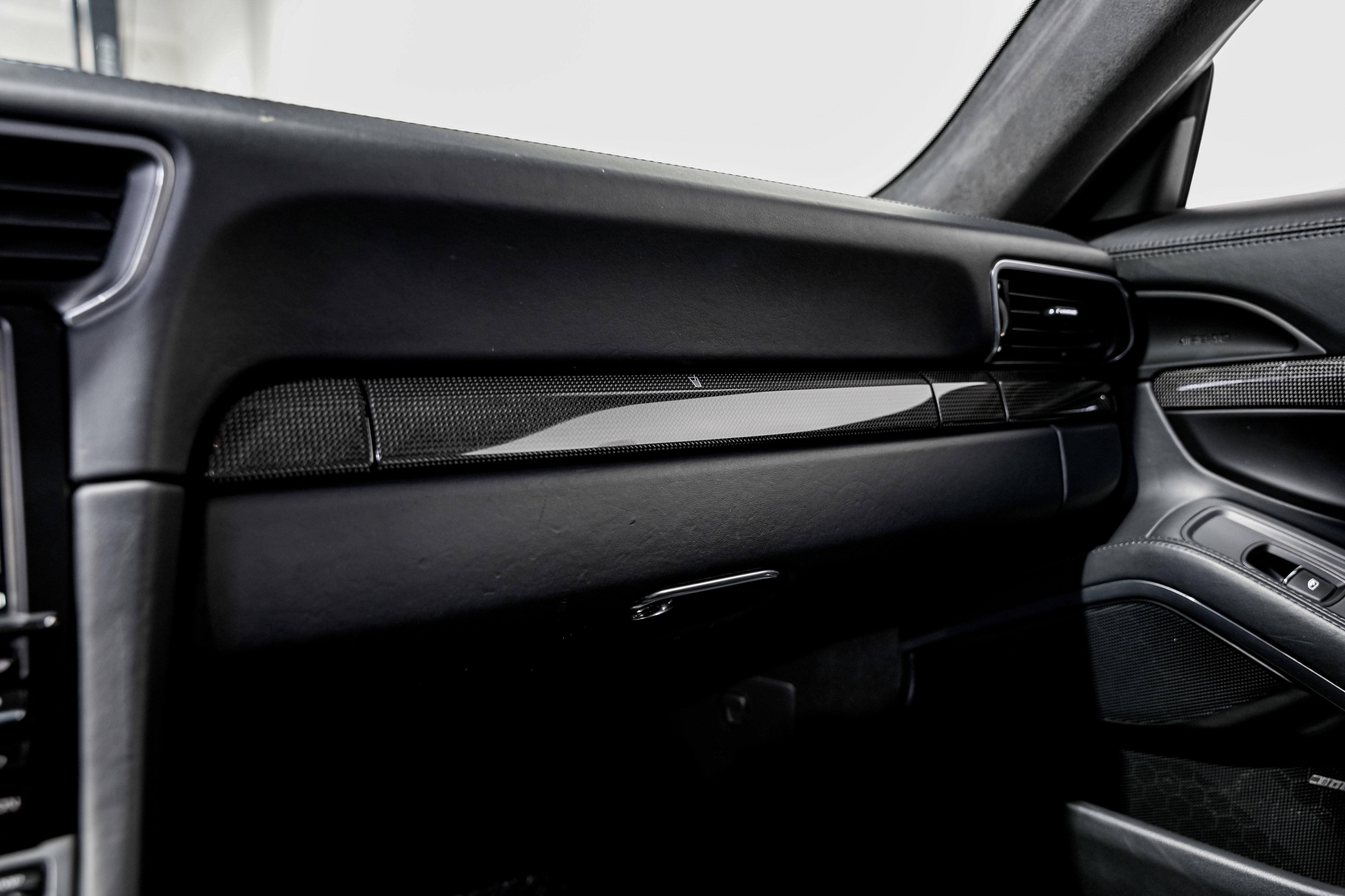 Used 2016 Porsche 911 Turbo S image 17