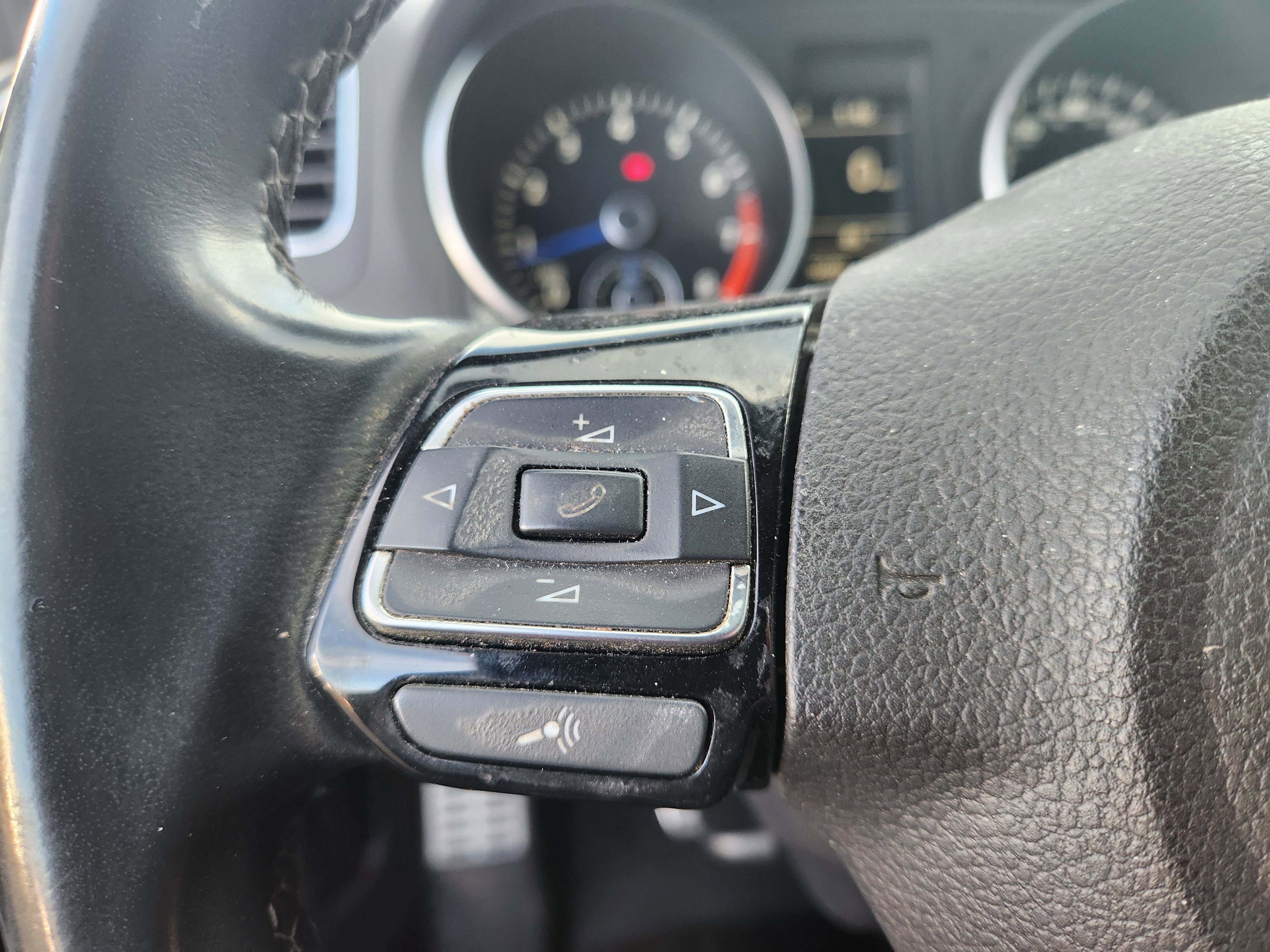 Used 2013 Volkswagen Golf R 2-Door image 15