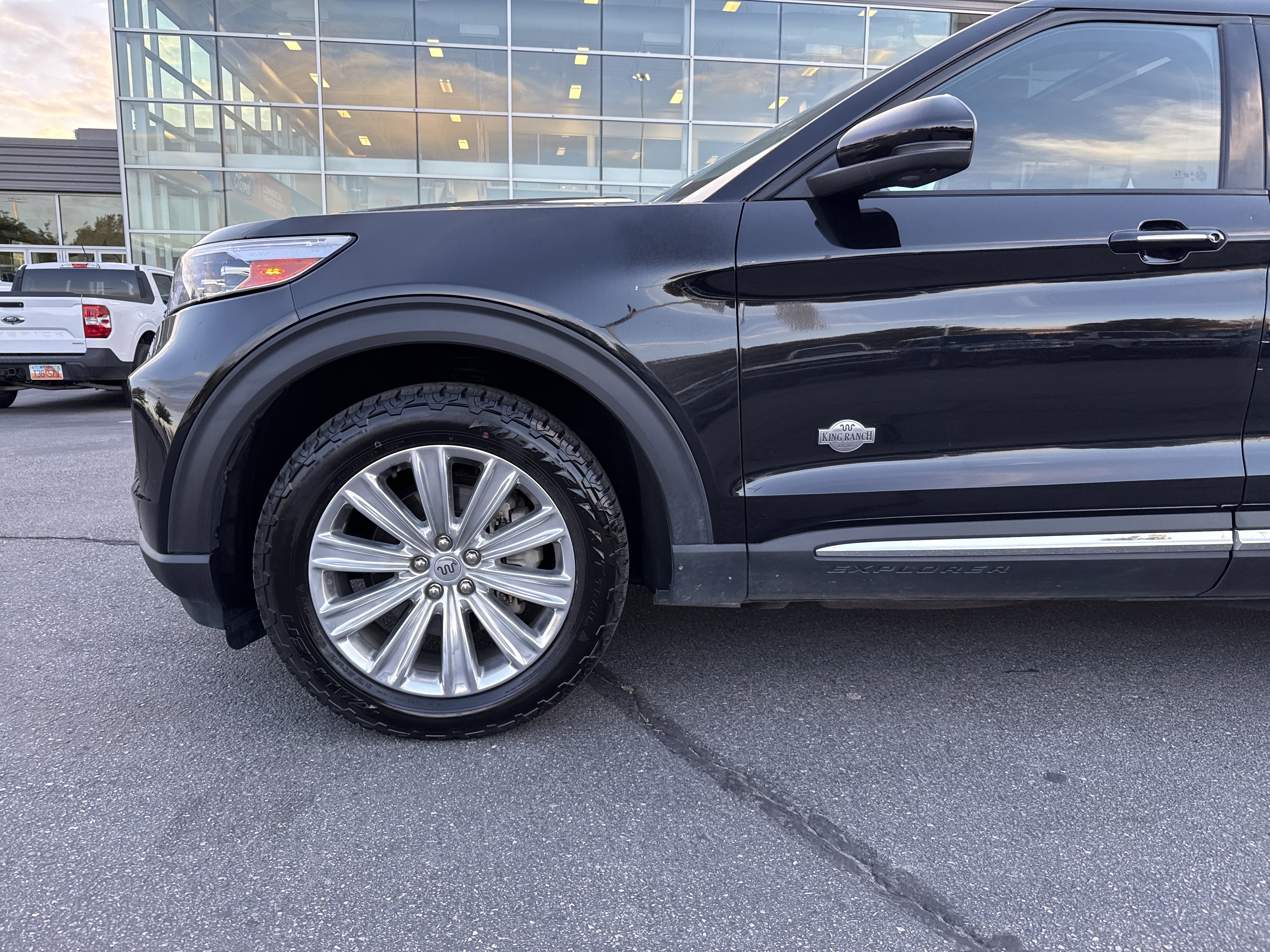 Used 2022 Ford Explorer King Ranch w/ Technology Package image 5