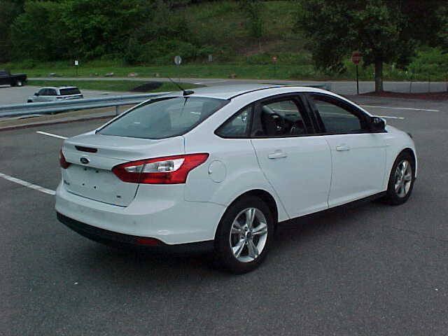Used 2013 Ford Focus SE w/ Interior Protection Pkg FWD image 38