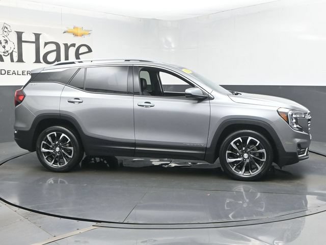 Used 2023 GMC Terrain SLT FWD image 1