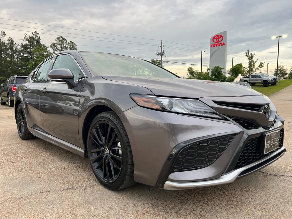 Used 2024 Toyota Camry XSE FWD image 1