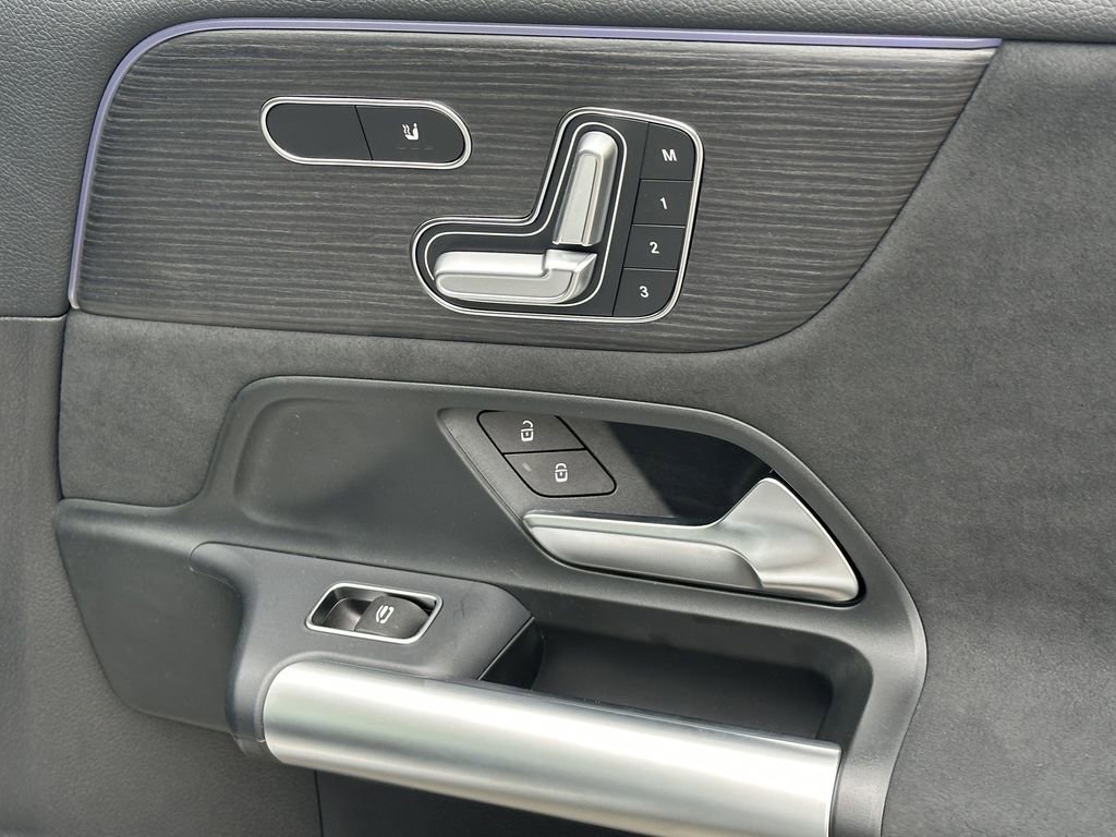 New 2026 Mercedes-Benz GLA 35 AMG 4MATIC image 18