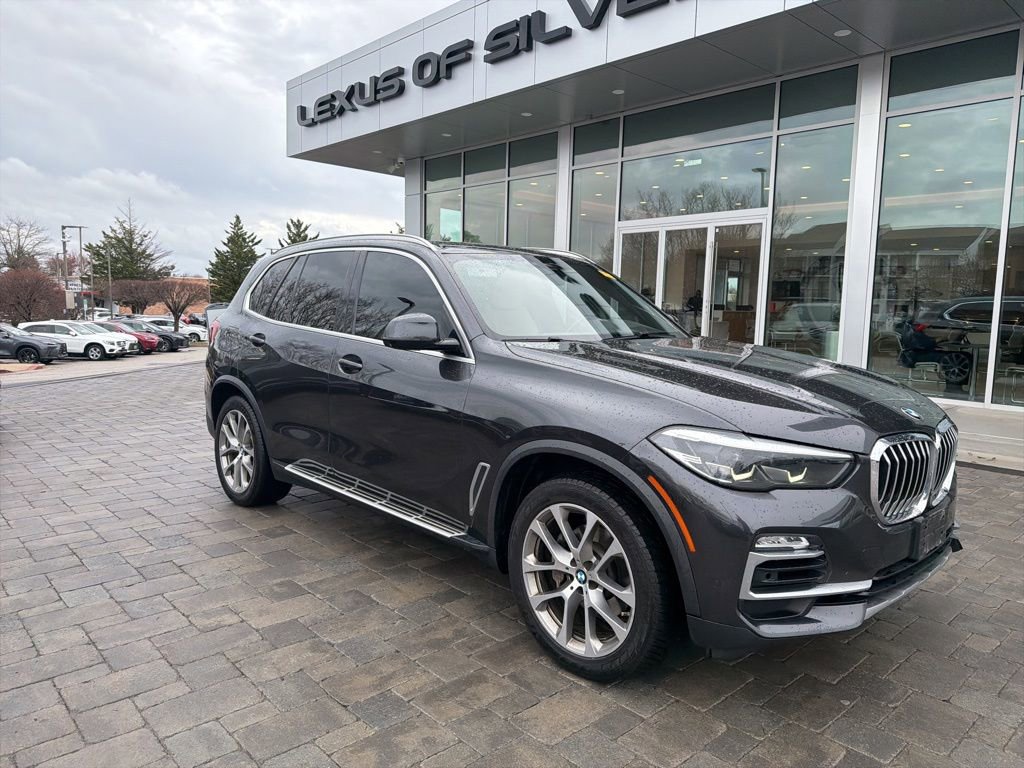 Used 2020 BMW X5 xDrive40i w/ Premium Package image 4