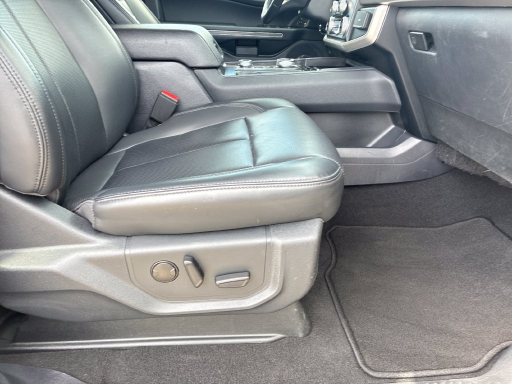 Used 2024 Ford Expedition XLT AWD/4WD image 33