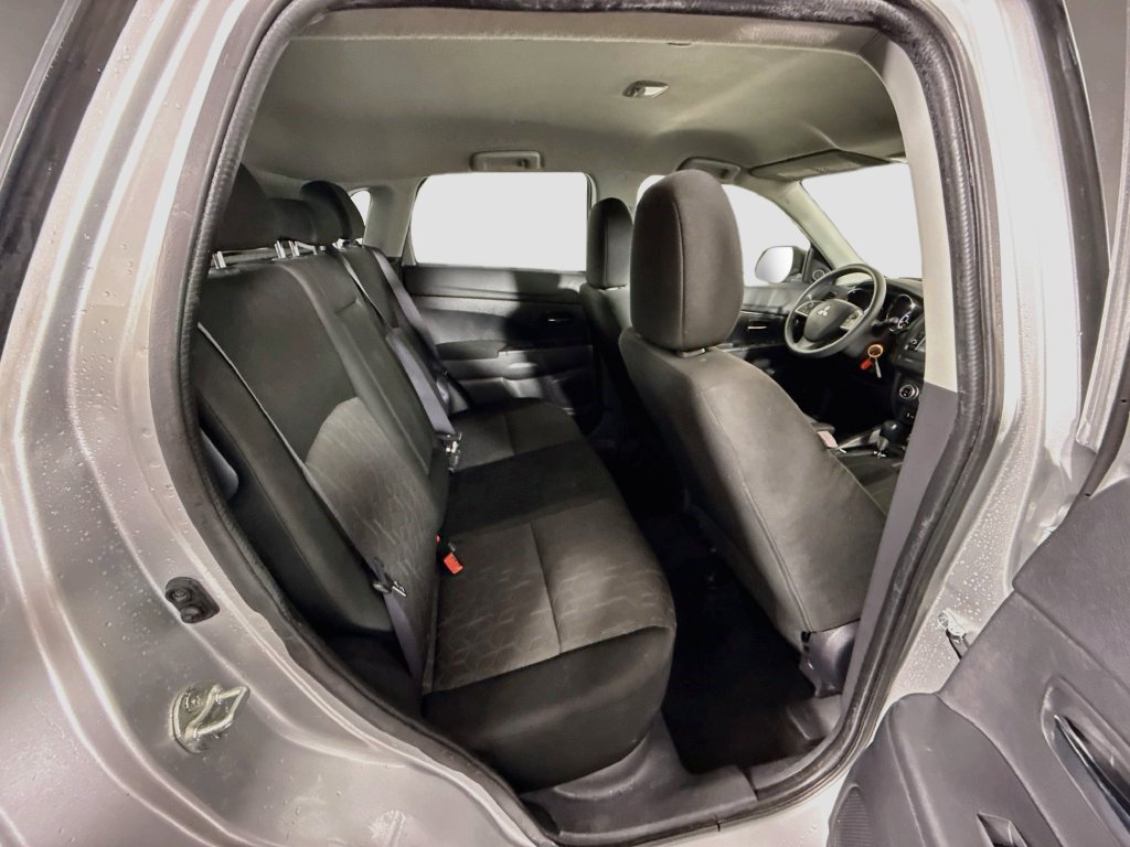 Used 2025 Mitsubishi Outlander Sport AWD image 25