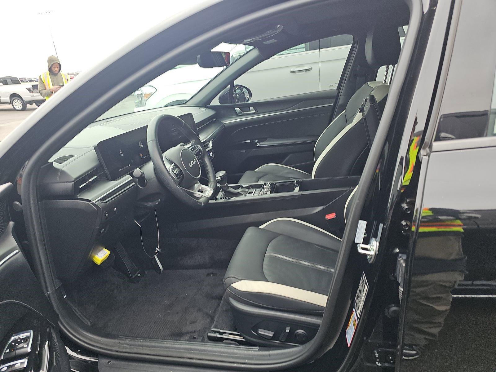 Used 2025 Kia K5 GT-Line w/ GT-Line Premium Package image 14