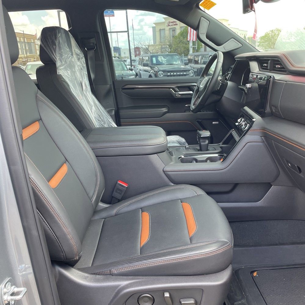 Used 2025 GMC Sierra 1500 AT4 w/ AT4 Premium Package image 17