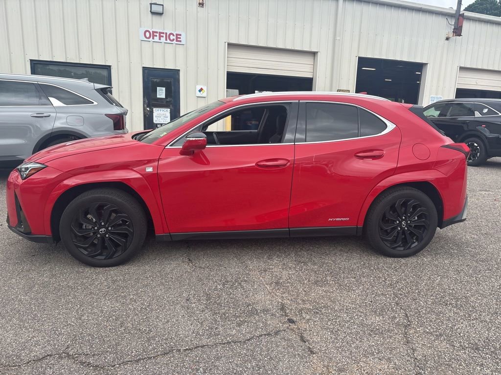Used 2022 Lexus UX 250h F Sport image 2