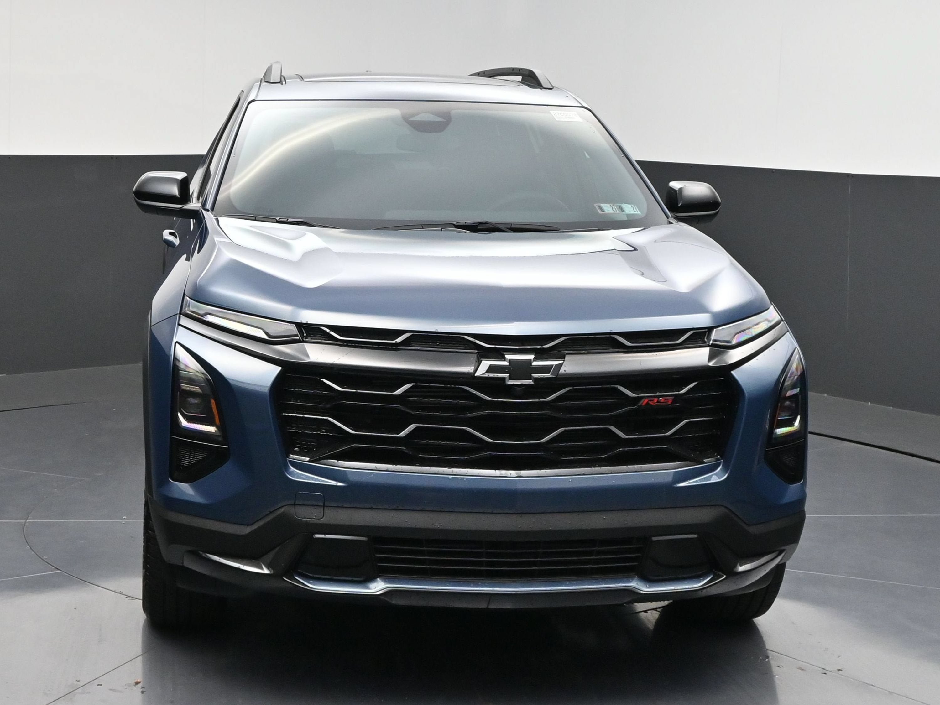 New 2027 Chevrolet Equinox RS w/ Convenience Package III AWD/4WD image 3