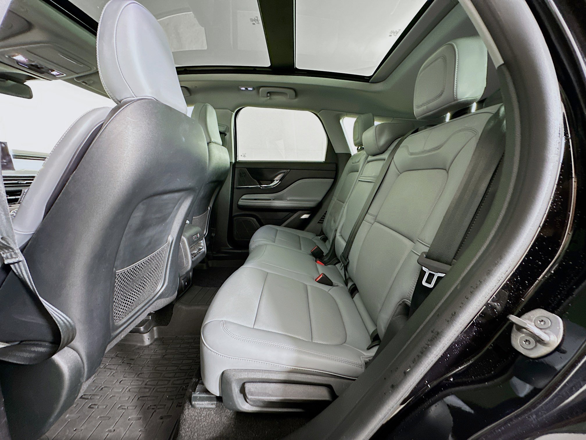 Used 2022 Lincoln Corsair AWD w/ Premium Package image 28