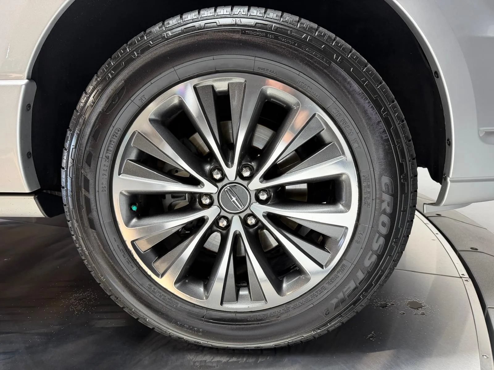 Used 2015 Lincoln Navigator 4WD image 7