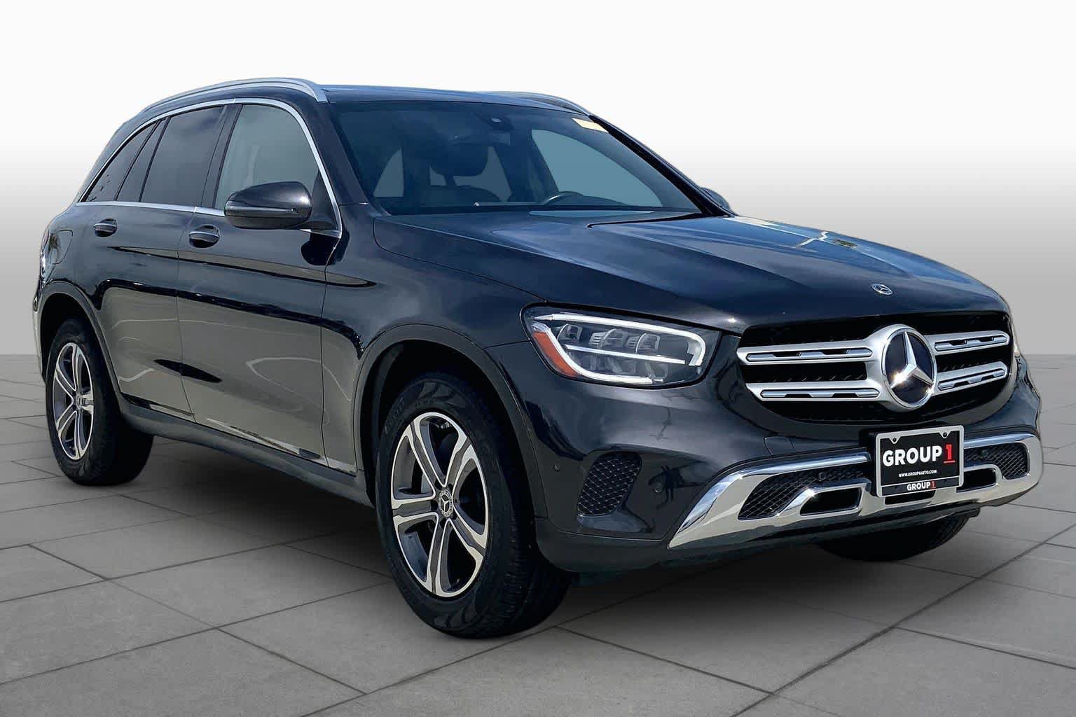Used 2021 Mercedes-Benz GLC 300 4MATIC image 3