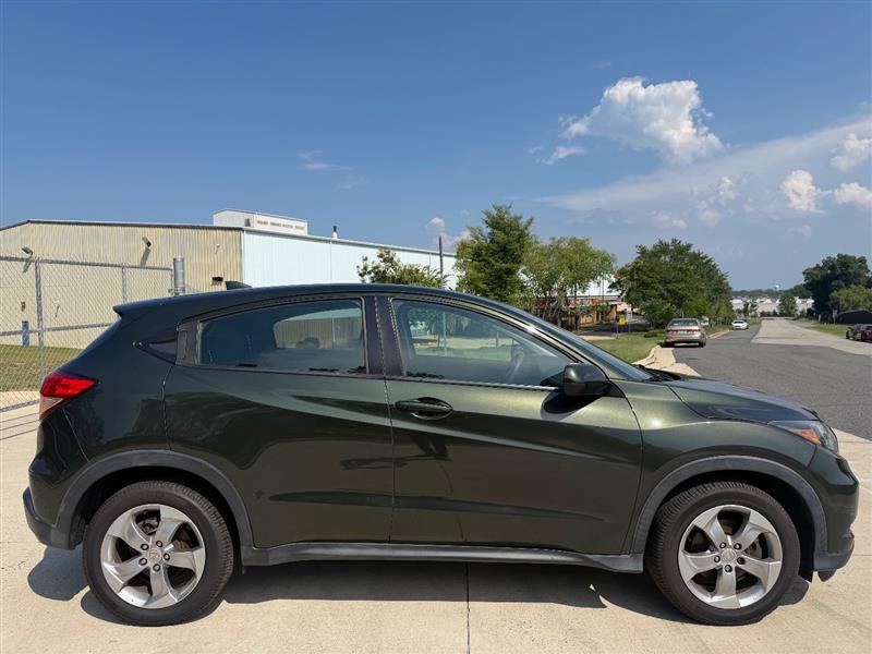 Used 2018 Honda HR-V LX image 7